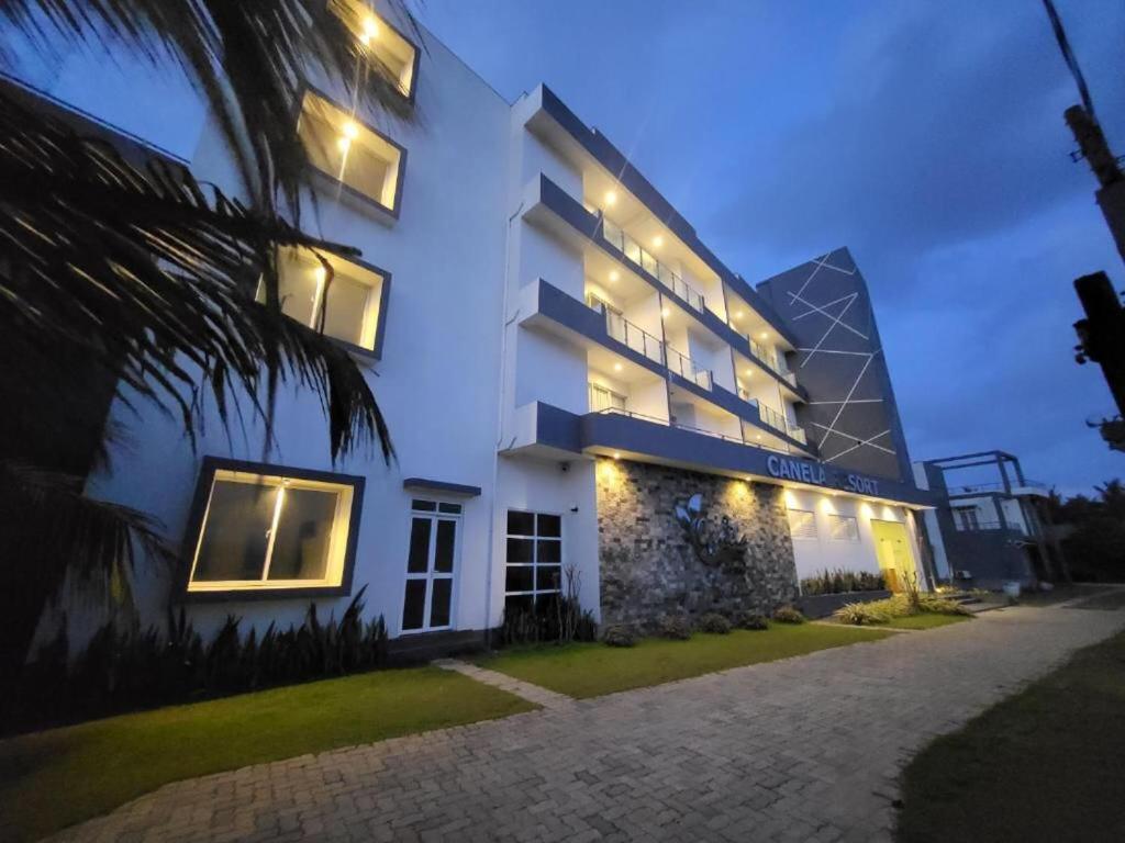 Canela Villa And Resort Ахангама Екстериор снимка