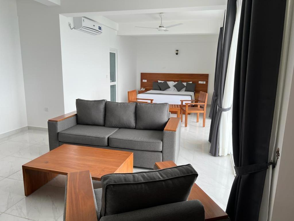 Canela Villa And Resort Ахангама Екстериор снимка
