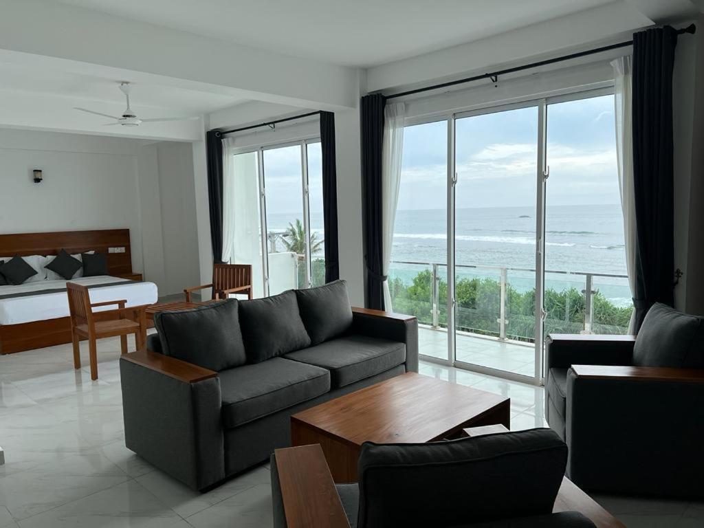 Canela Villa And Resort Ахангама Екстериор снимка
